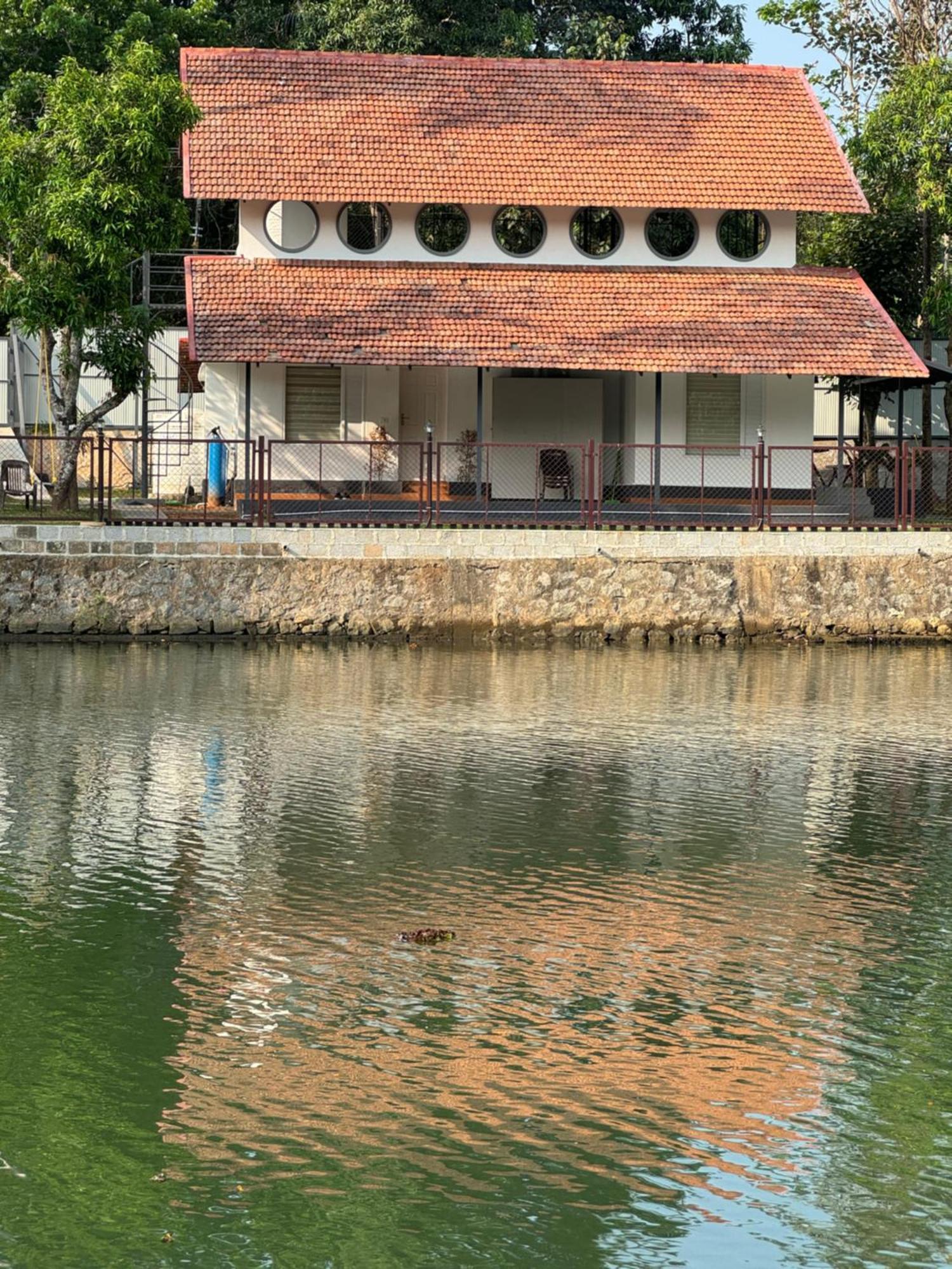Blue Lake Villa 科兰 外观 照片